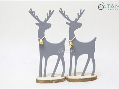 Con tuần lộc gỗ xám đeo lục lạc đế lát cây X-TLDB-01